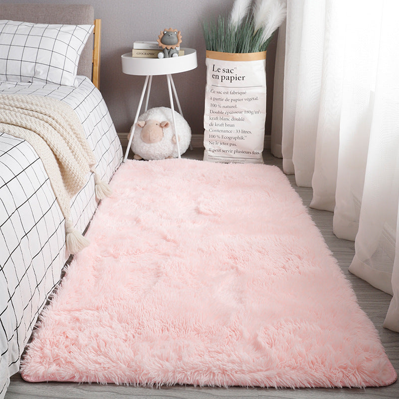 Ultra-soft plush faux silk rug in bedroom, 120x160cm size