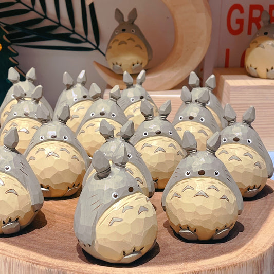 Handmade chinchilla cartoon series wood carving ornament gifts, new hot selling handmade wood products, wood carving knick ornaments