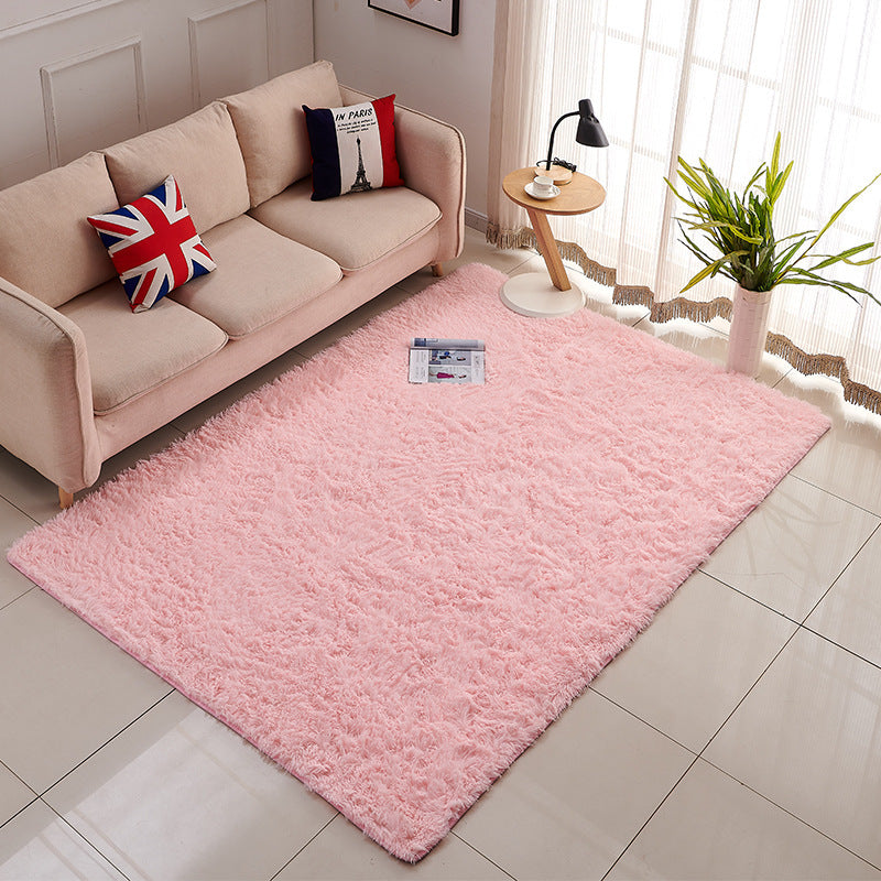 Wide-angle of 120x160cm faux silk rug in a styled living space
