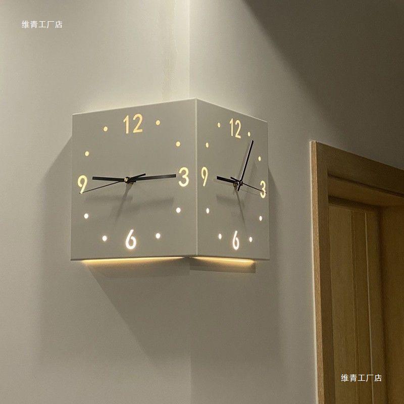 Double-sided minimalist wall clock by SHOND in Arctic White
