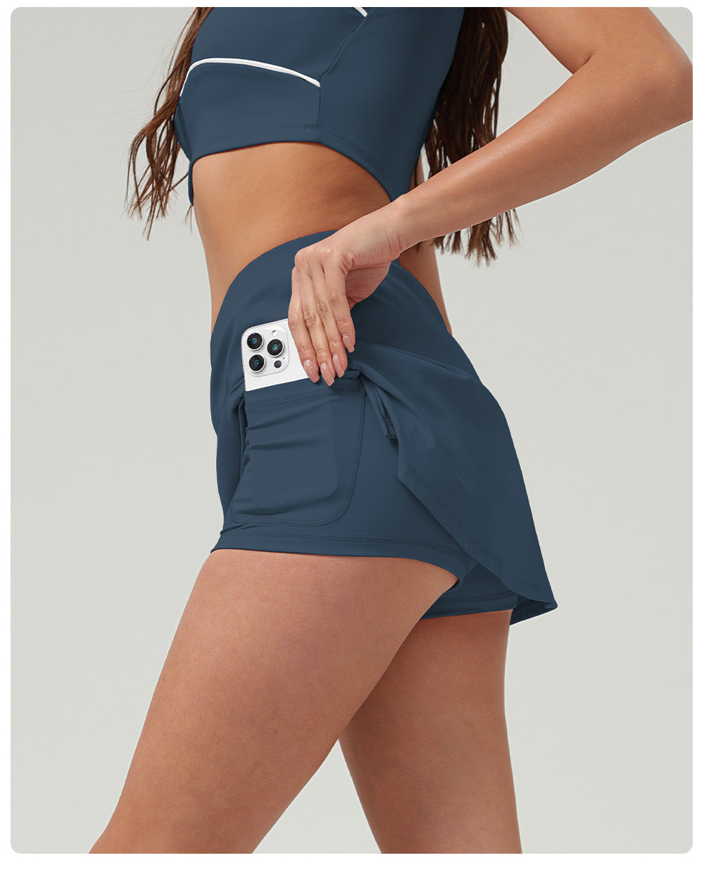 Women wearing Blue activewear set 